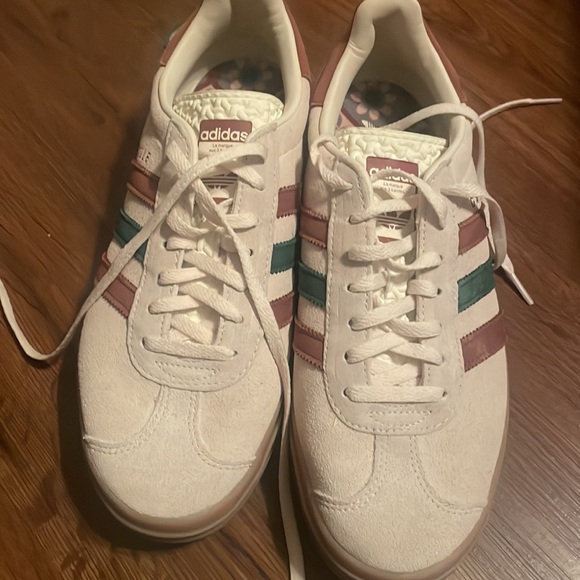 Gazelle - Picture 3 of 5